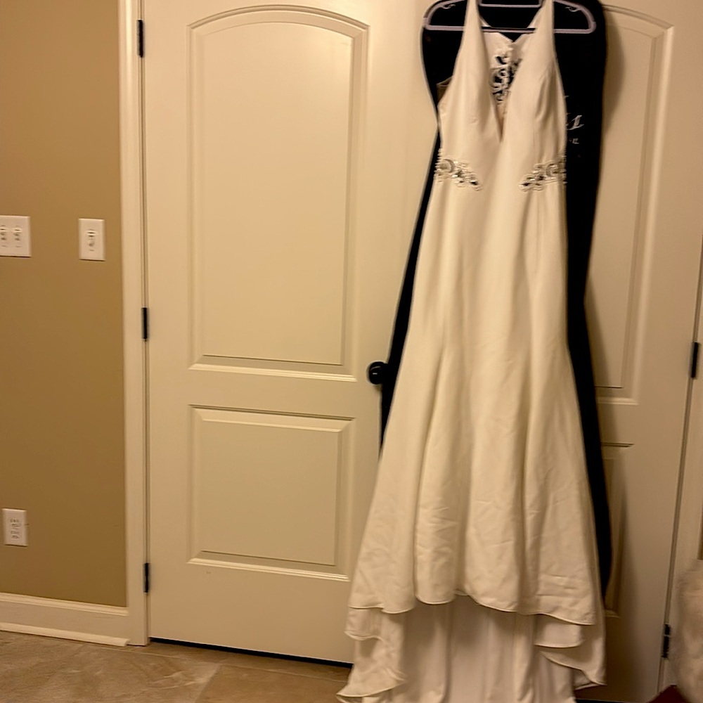 Beautiful wedding dress!